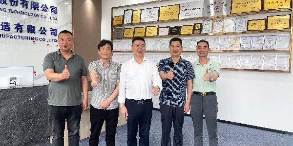 加强合作 共筑未来 | 热烈欢迎湖北省荆州市公安县斑竹垱镇领导莅临鑫钻股份参观指导